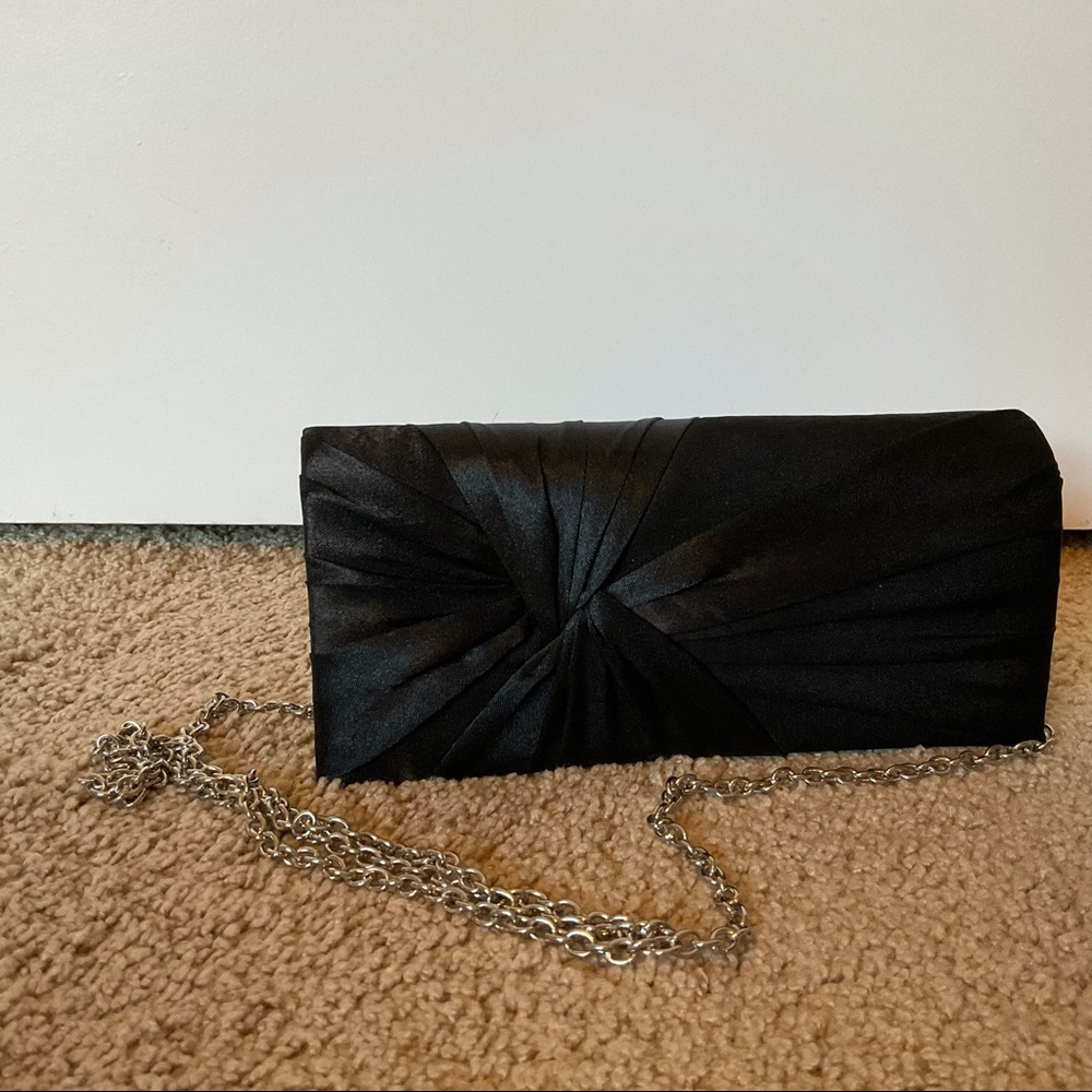 Black Handbag with Detachable Chain